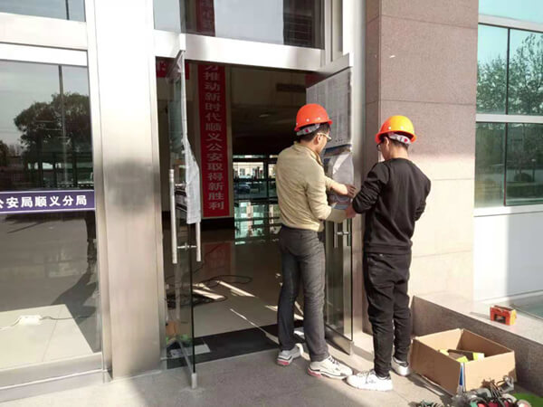 順義公安局玻璃門門禁系統(tǒng)